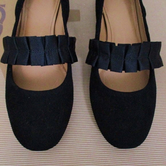 🔥❤️ FINAL SALE!! UGG Thea Ruffle Ballet Flats Black NEW IN BOX * - Picture 5 of 10